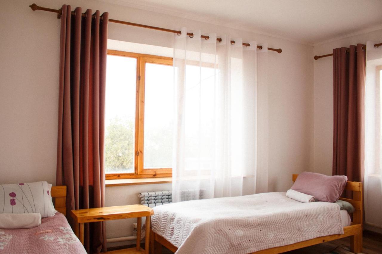 Guest House Altyn Oimok Bokonbayevo Esterno foto